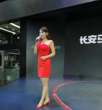 �ҵ���չ��ģ�ĺ�̨���¼䣬������������Ь�ӣ���˵ģ�ض���Ư��