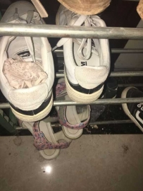 ������ŮС�ھӵ�Ь�ܣ����Ӷ�����ϴ�ģ�ֱ�ӷ�Ь��