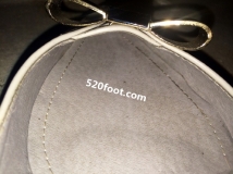 ������Ů�ڵȵ��ݣ����ϸ���һ�𣬹�ȻƷ�����˸��ѵ�ƽ�ף�ζ������