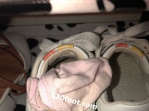 ¥����Ů�ھ��°���ѵ�Ь�࣬������ζ����