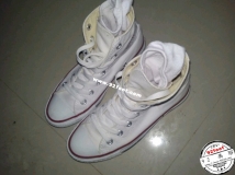 ͬѧŮ���Ǻܰ�����˿����Ů,����ŵ�����ԭζ��ɫ����Ь�Ͱ�����