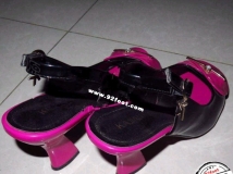 �ڻ�����Ʒ����һ���ӵ�ԭζ�ں�����������Ь,�����ӱ�����Ƭ