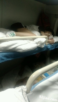 ����ͼ���𳵶��������Ǹ����ӣ�ҹ������Ʒ����������